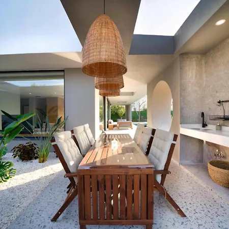 Laser Villa *
